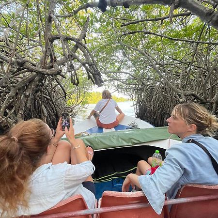 Blue Maalu Resort Ambalangoda  Ngoại thất bức ảnh